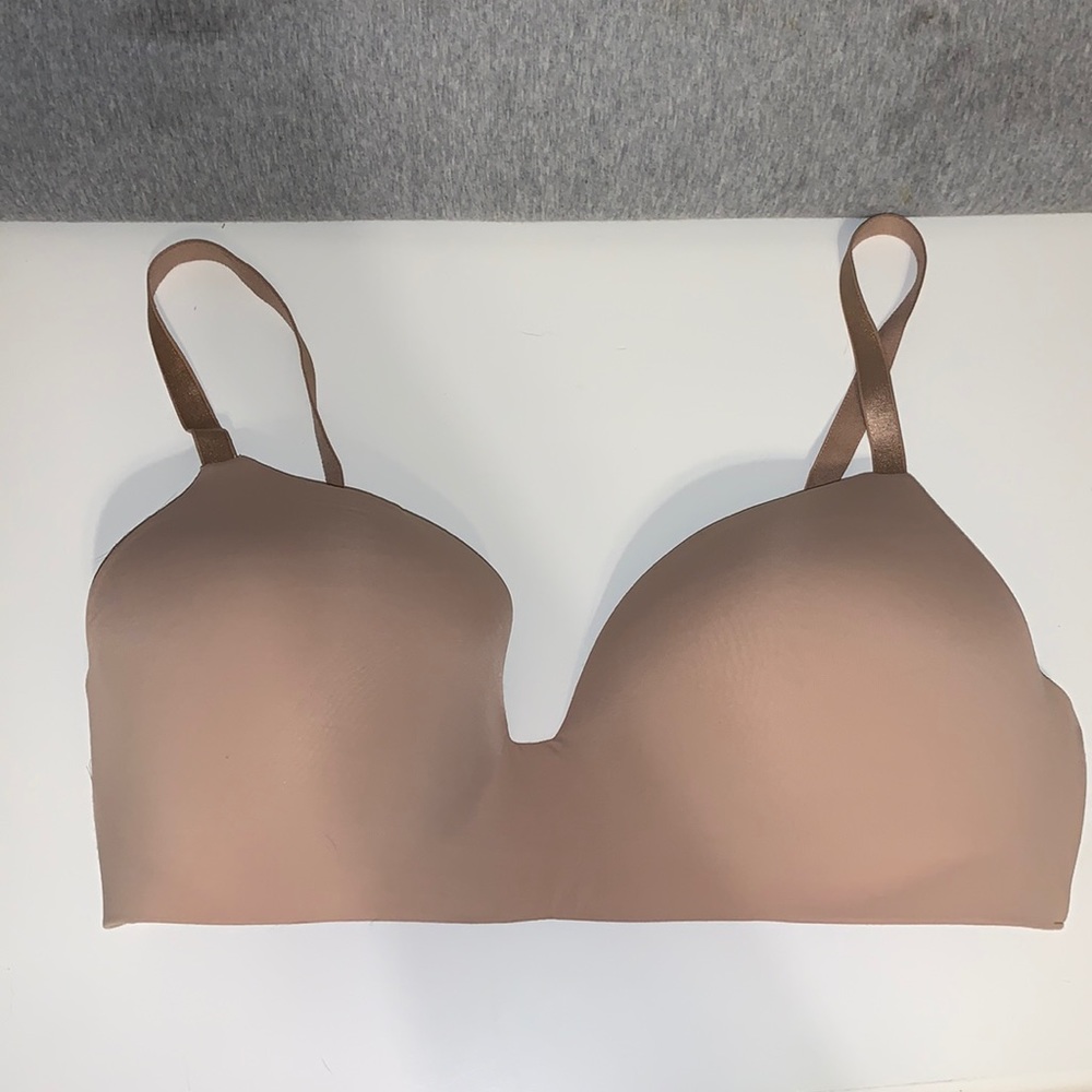 Victoria’s Secret 36DD Nude Wire-Free Bra